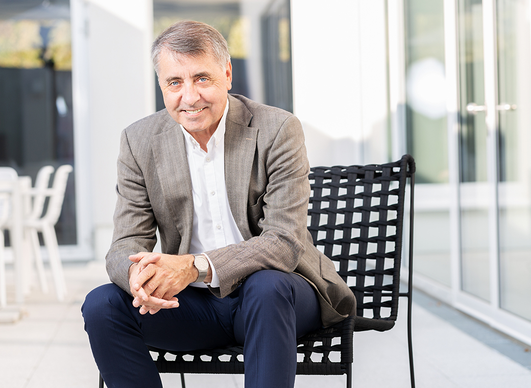 Harry Reuter was for over 30 years a managing partner of robos-labels and passed the management of the company in the year 2020 to the next generation.